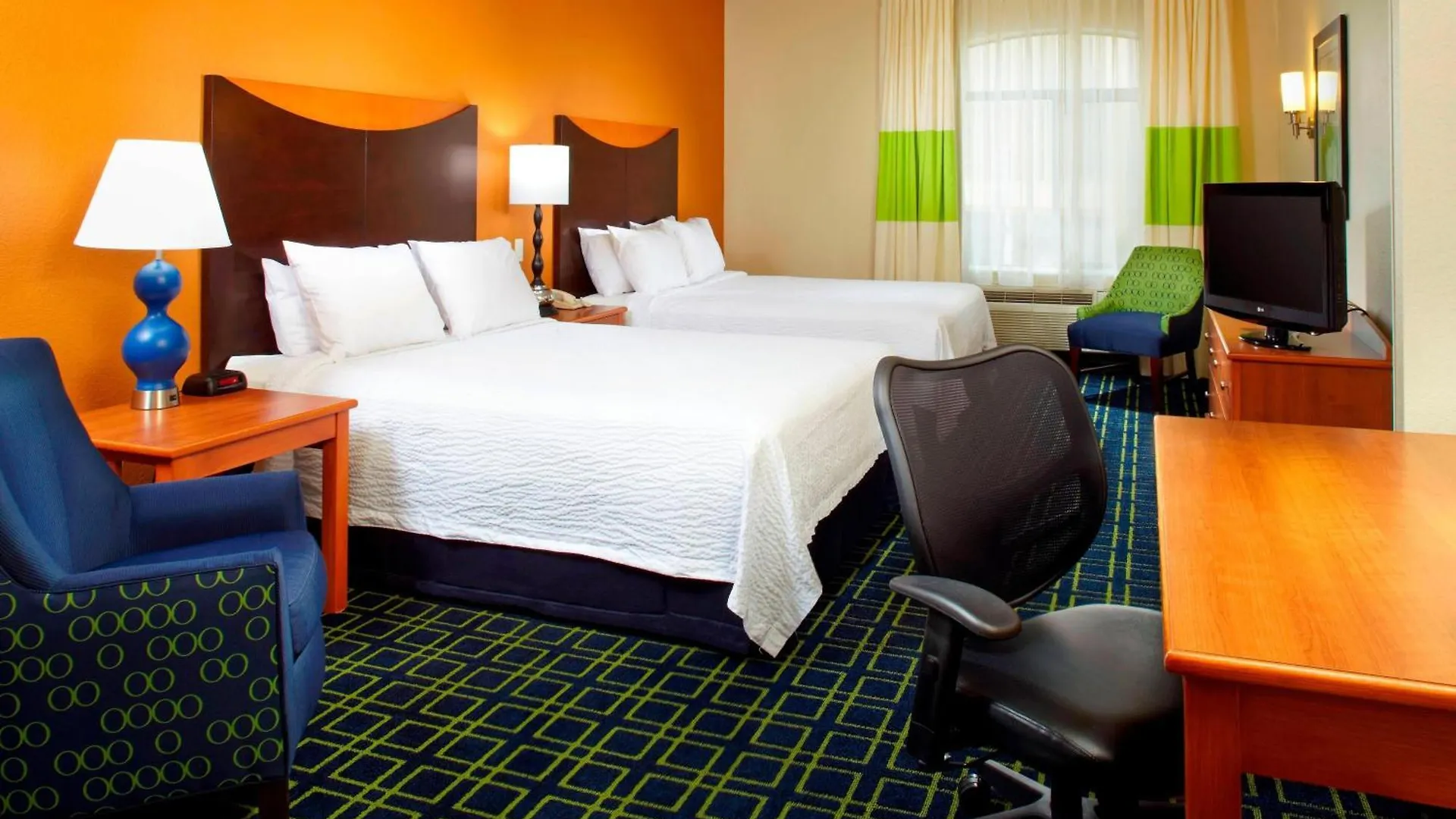 Fairfield Inn & Suites Phoenix Midtown 3*,